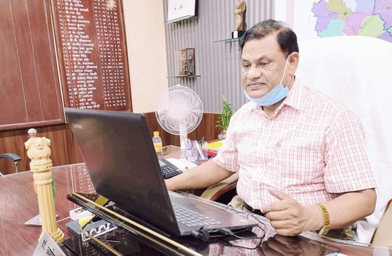 डिजिलेप अभियान को पूरे संभाग में युद्ध स्तर पर चलायें – कमिश्नर डॉ. भार्गव